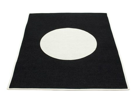 Pappelina - Producten - deken-Vera-zwart-vanilla140x180