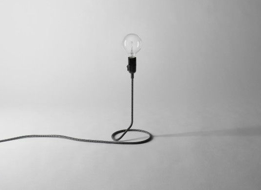 designhousestockholm-cord-mini-tafellamp-licht-uit-defdef